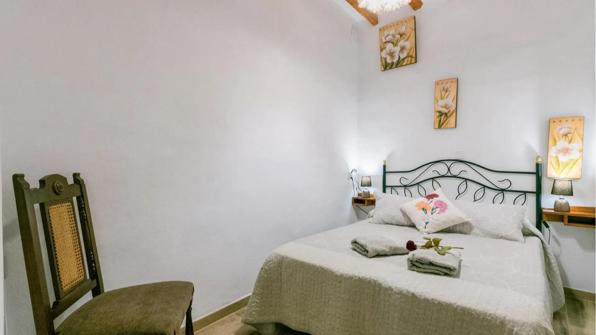 Amazing Apartment In Iznajar With Kitchen