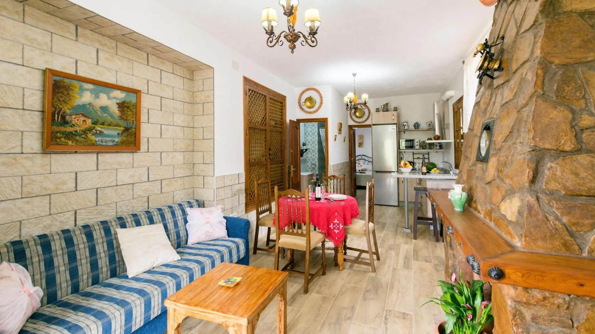 Amazing Apartment In Iznajar With Kitchen